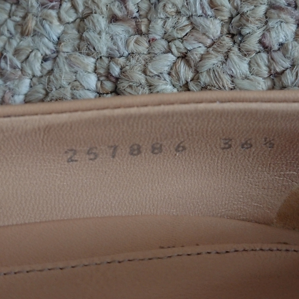 Gucci Nude/beige Peep-Toe Horsebit Pumps size 6.5 - Picture 9 of 15